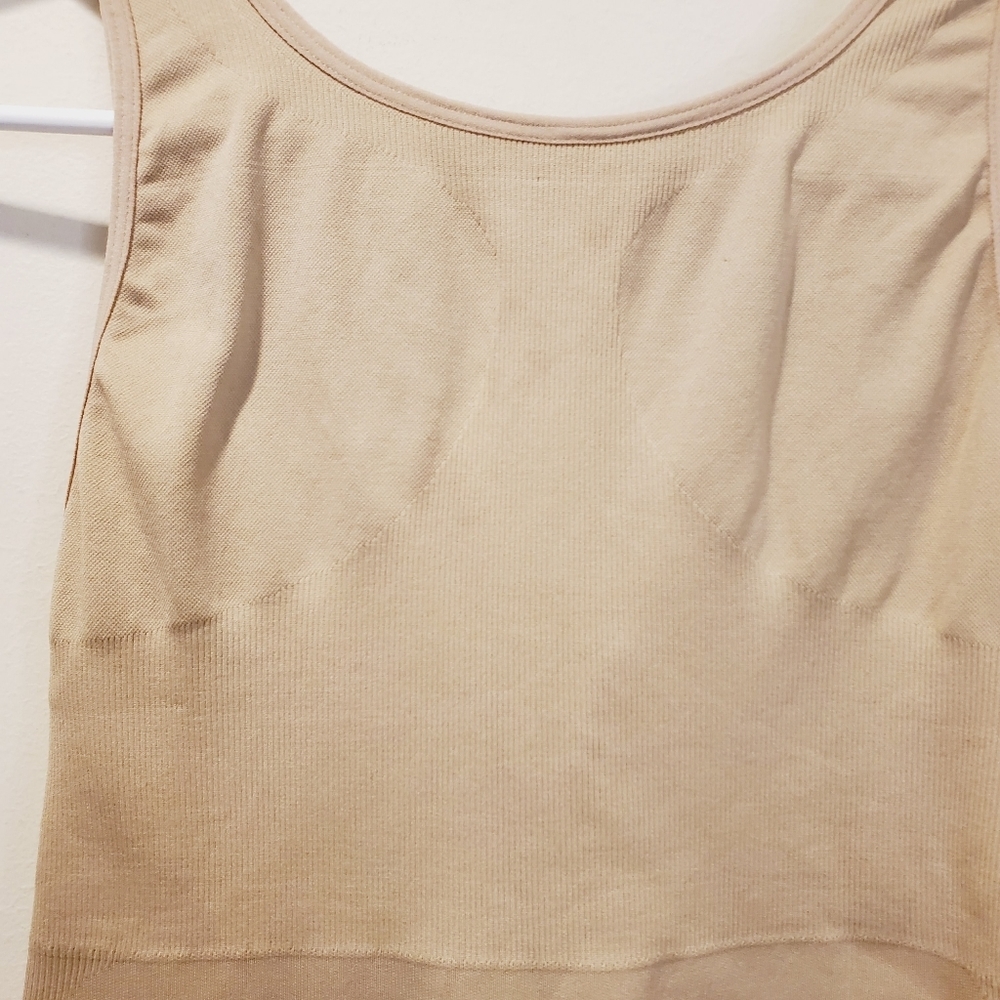Camishaper beige slimmer shapewear - Picture 8 of 10